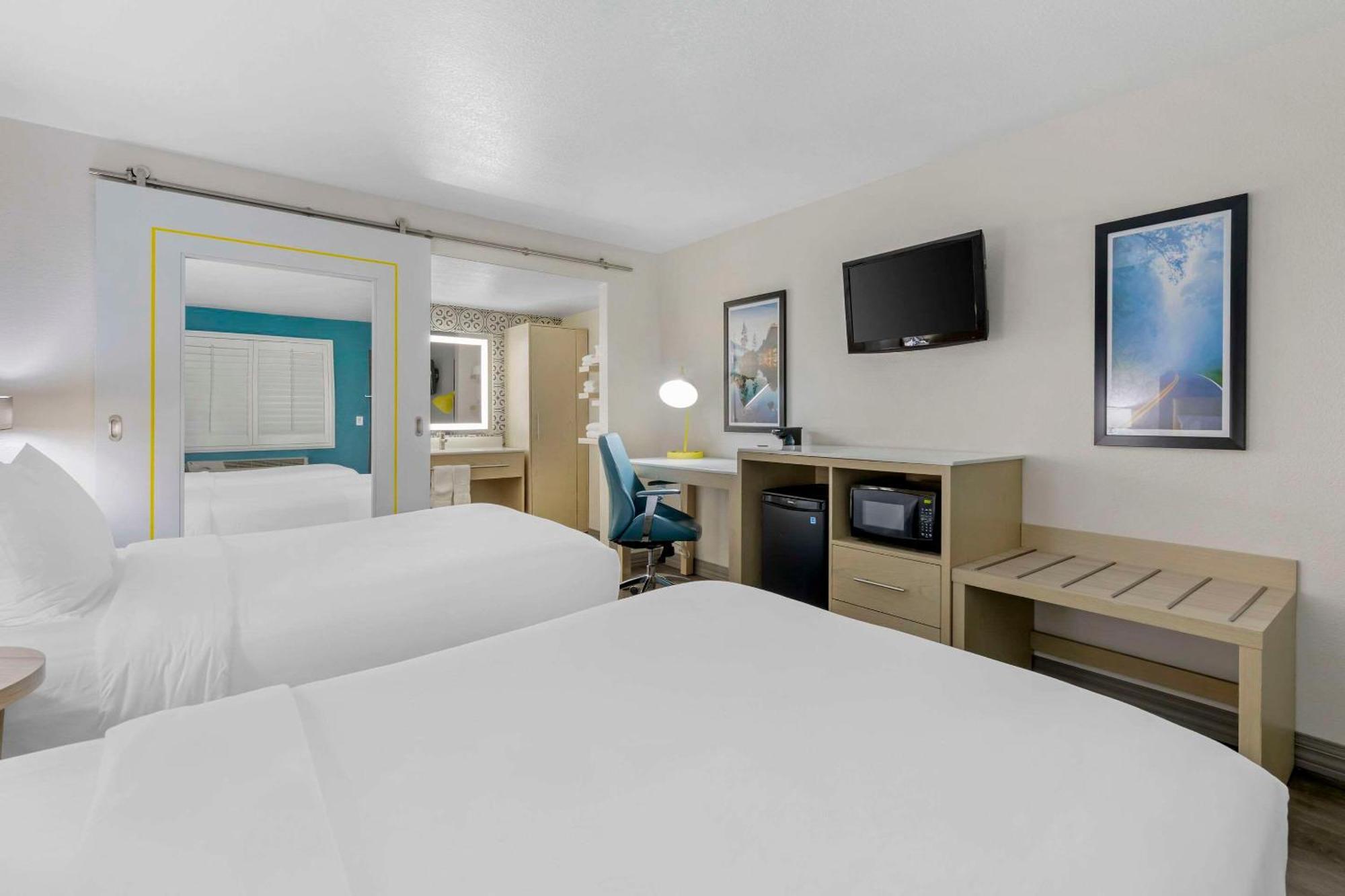 Hillstone Inn Tulare, Ascend Hotel Collection 외부 사진